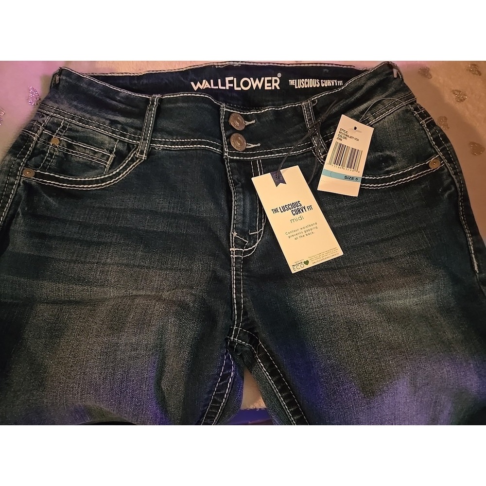 Wallflower Luscious Curvy Fit Cuffed Blue Denim Jeans Shorts Size‎ 5 NWT